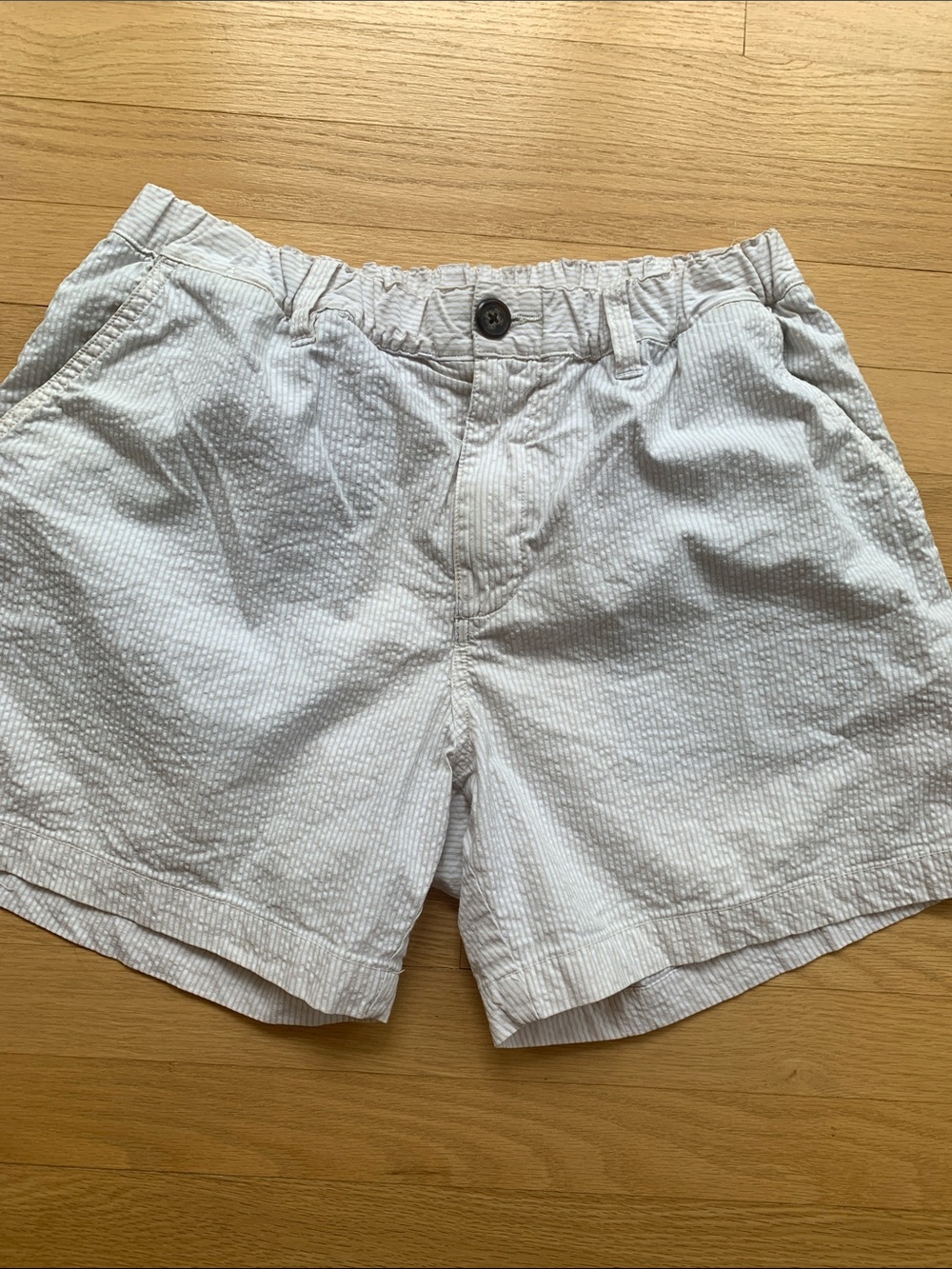 Chubbies Men’s Seersucker Striped Cotton Shorts White Tan Large Preppy Coastal